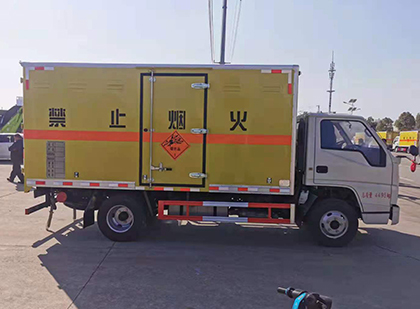兴庆爆破器材运输车技术升级与安全合规新趋势