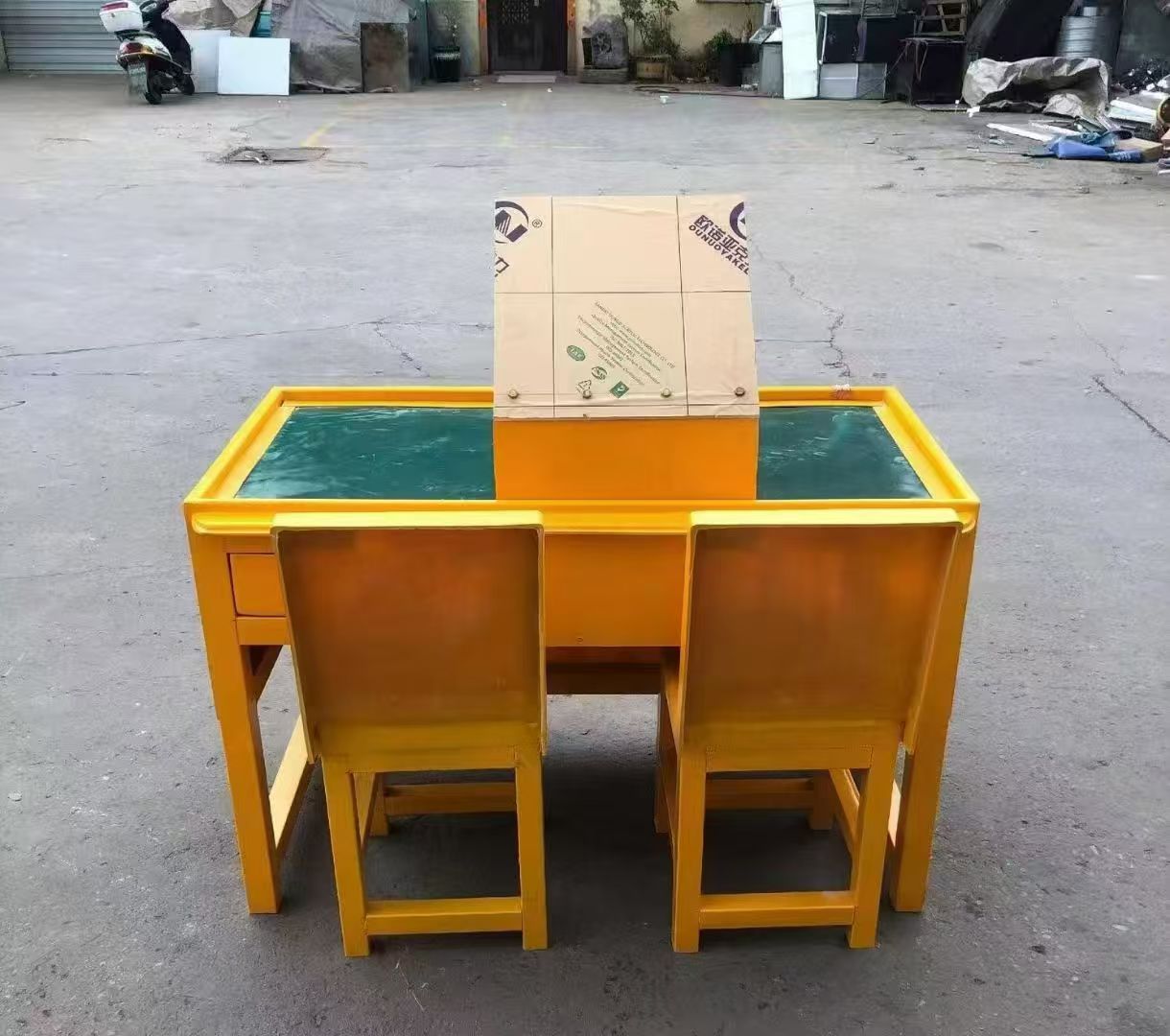 兴庆防静电导通桌井下煤矿火工品发放桌：危险品流转的安全守护者